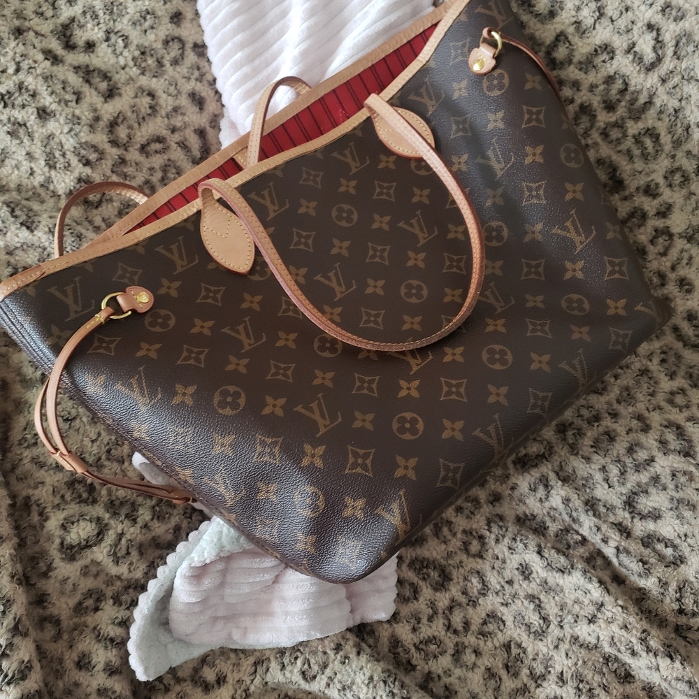 Authentic Louis Vuitton Neverfull GM